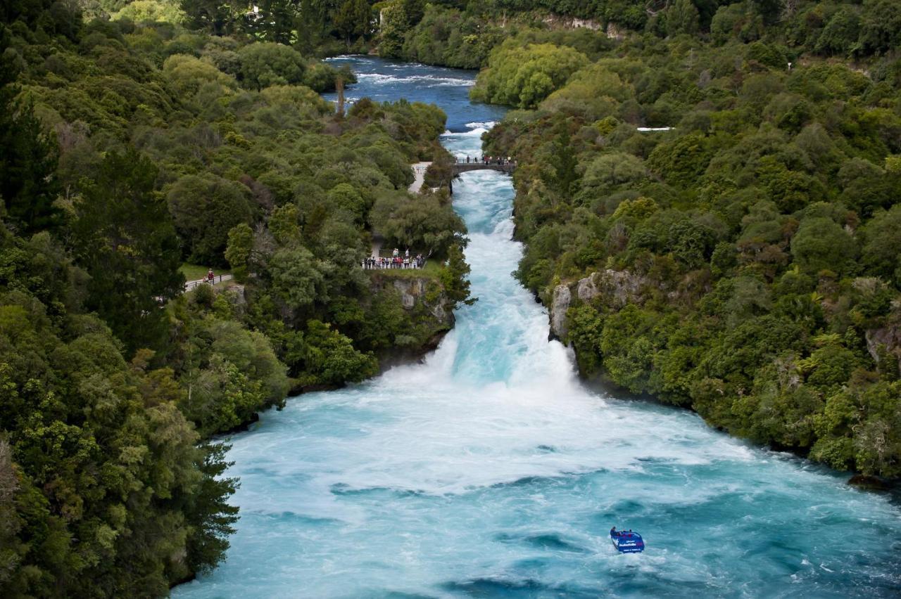 Alpine Lake Motor alojamiento Lago Lago Taupo Exterior foto