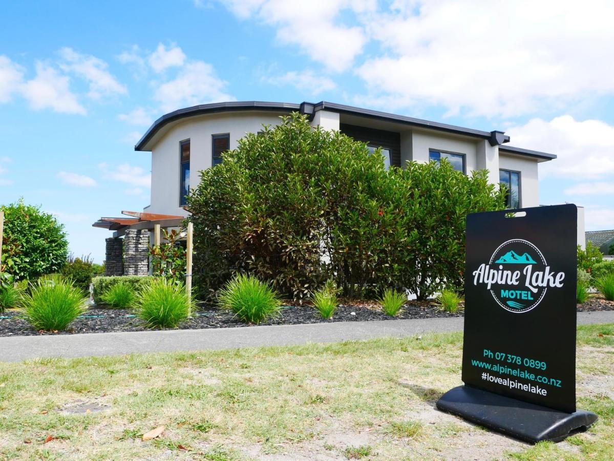 Alpine Lake Motor alojamiento Lago Lago Taupo Exterior foto