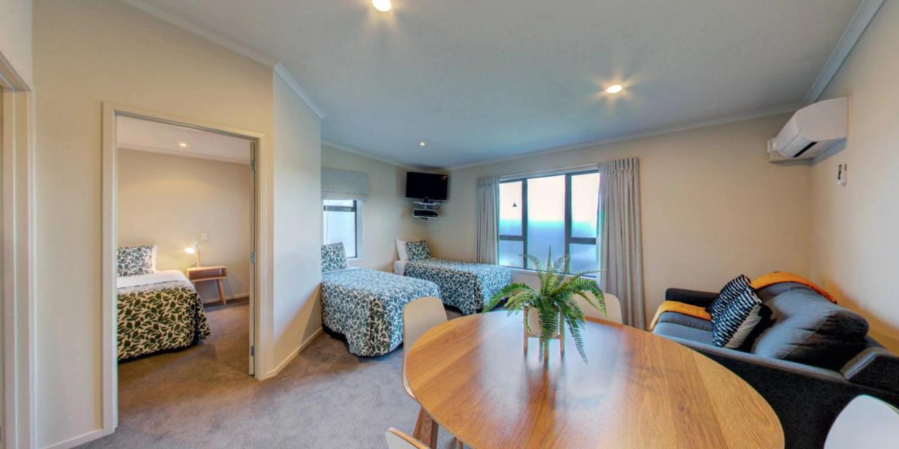 Alpine Lake Motor alojamiento Lago Lago Taupo Exterior foto